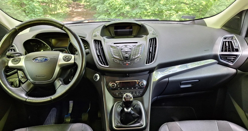 Ford Kuga cena 59000 przebieg: 114000, rok produkcji 2015 z Białystok małe 67